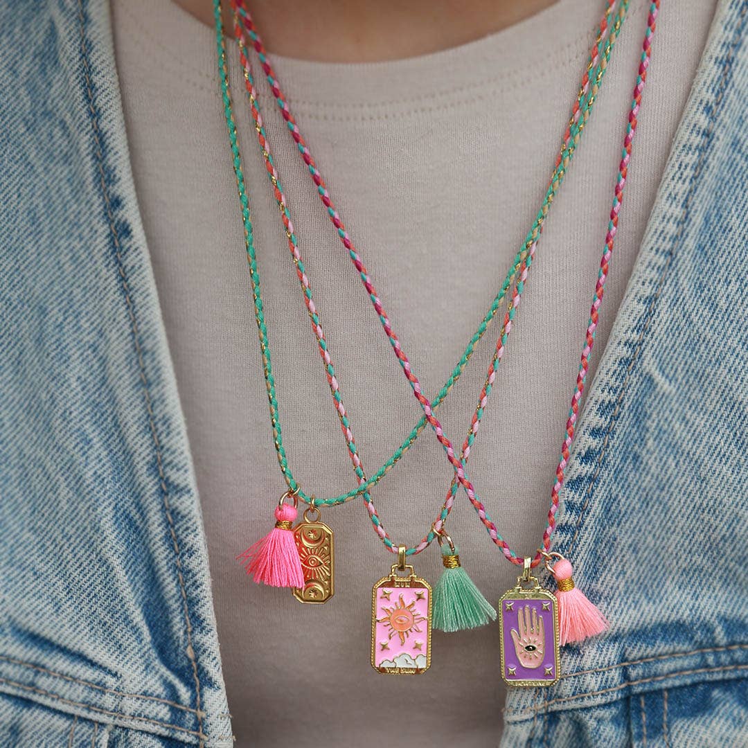 Collier cordon amulette soleil